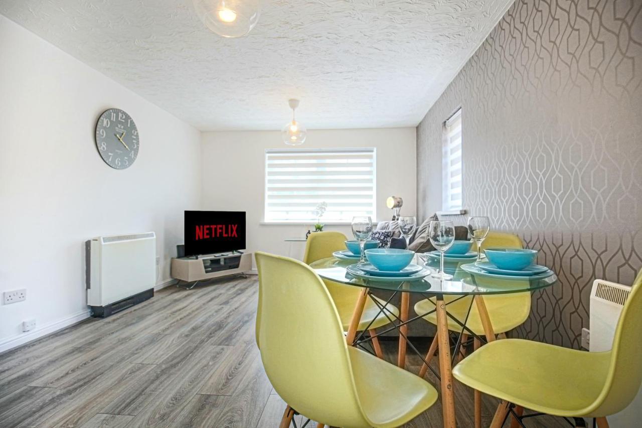 Delightful 2 Bed Apartment For Bicester Outlet Shopping By Platinum Key Properties Kültér fotó