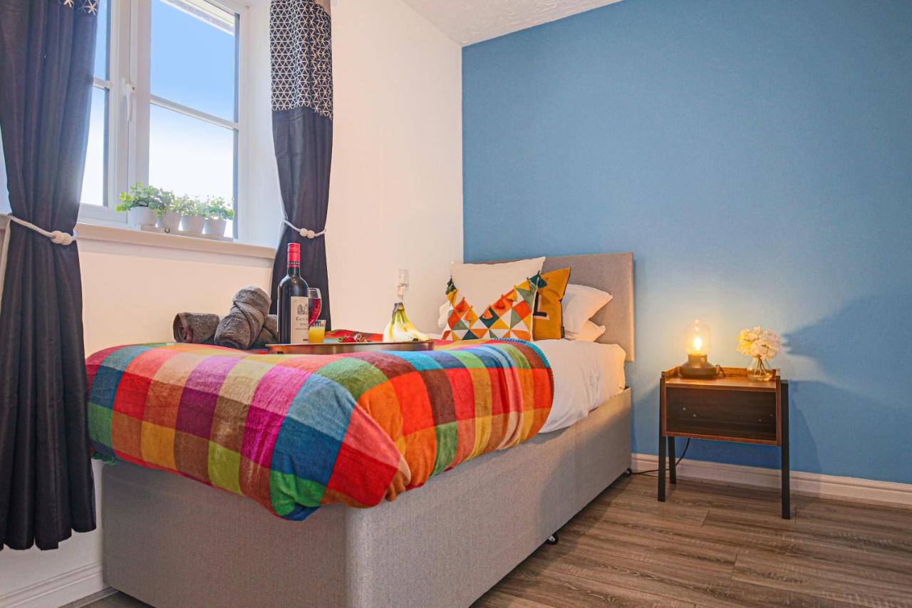 Delightful 2 Bed Apartment For Bicester Outlet Shopping By Platinum Key Properties Kültér fotó