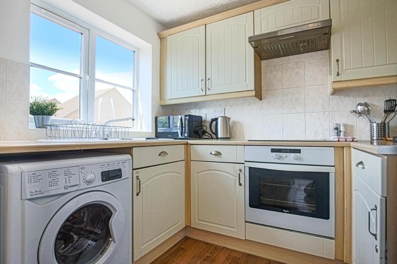 Delightful 2 Bed Apartment For Bicester Outlet Shopping By Platinum Key Properties Kültér fotó