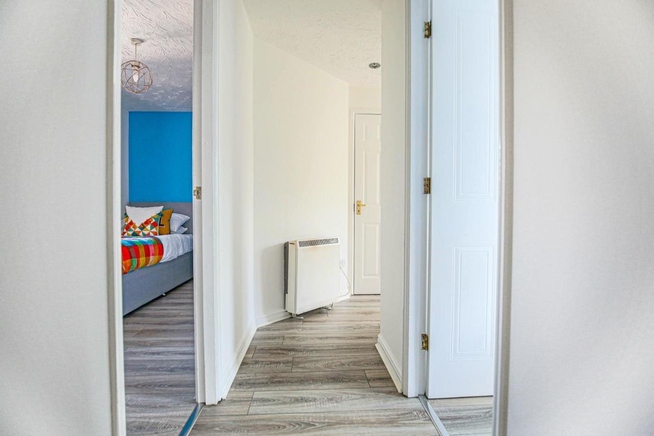 Delightful 2 Bed Apartment For Bicester Outlet Shopping By Platinum Key Properties Kültér fotó